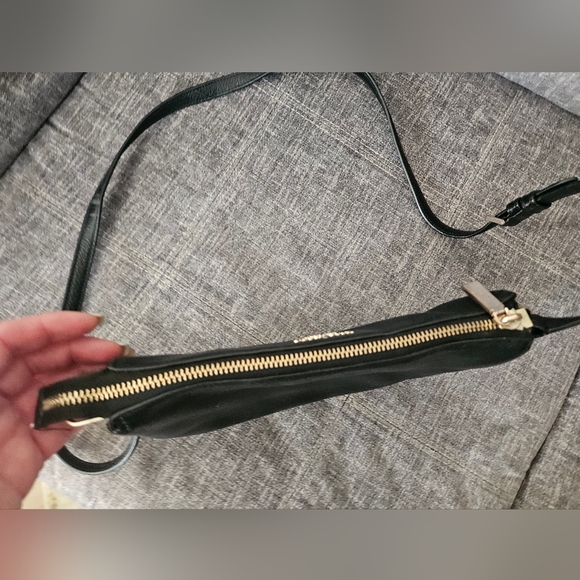 Kate Spade Leila Triple Gusset Crossbody bag. Black Pebbled Leather. - Picture 8 of 15